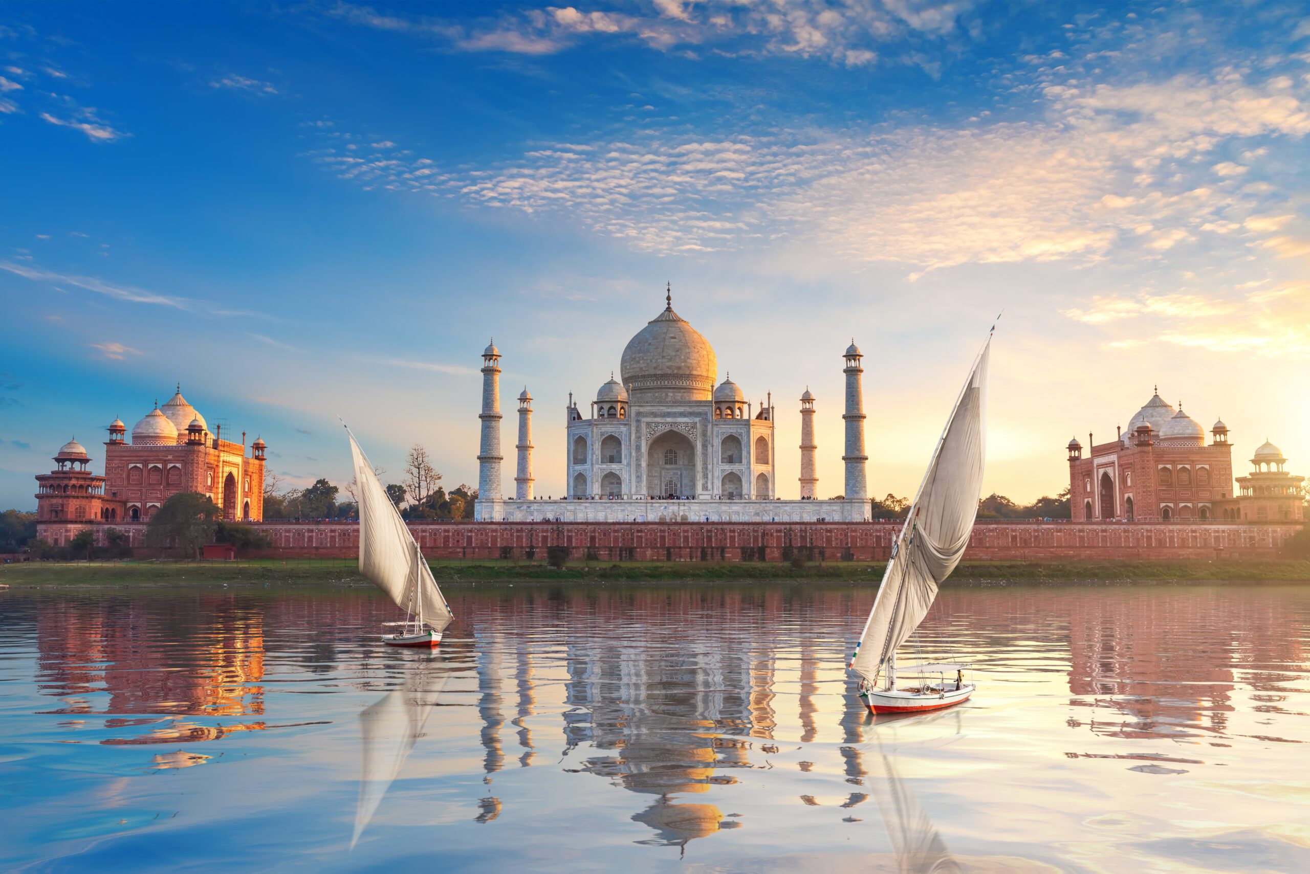Taj Mahal and sailboats in the Yamuna, Agra, Uttar-Pradesh, India