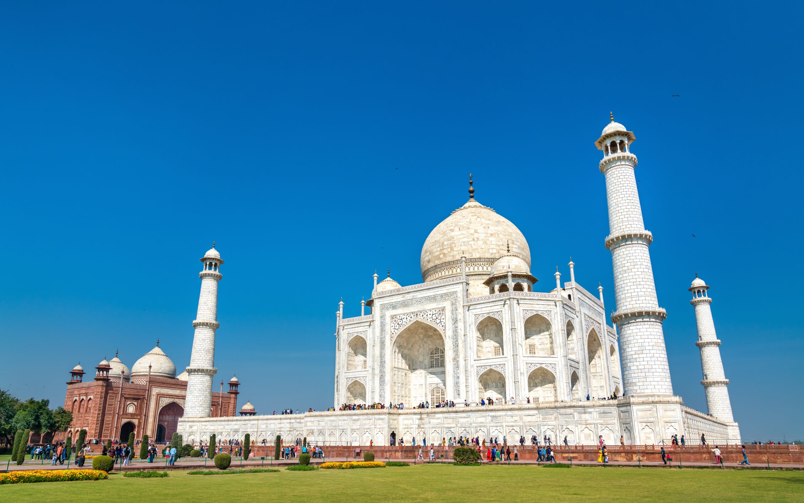 The Taj Mahal, the most famous monument of India. Agra – Uttar Pradesh